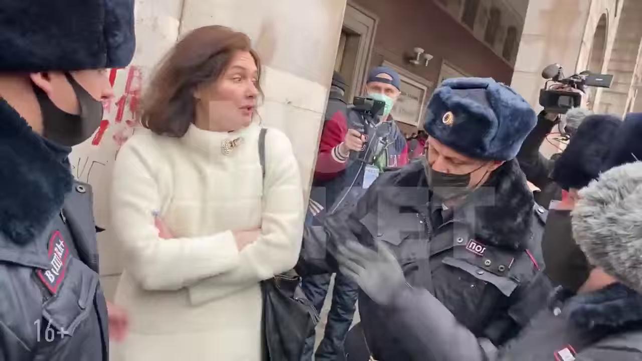 Элеонора =) смотреть онлайн / Новости и политика hlamer